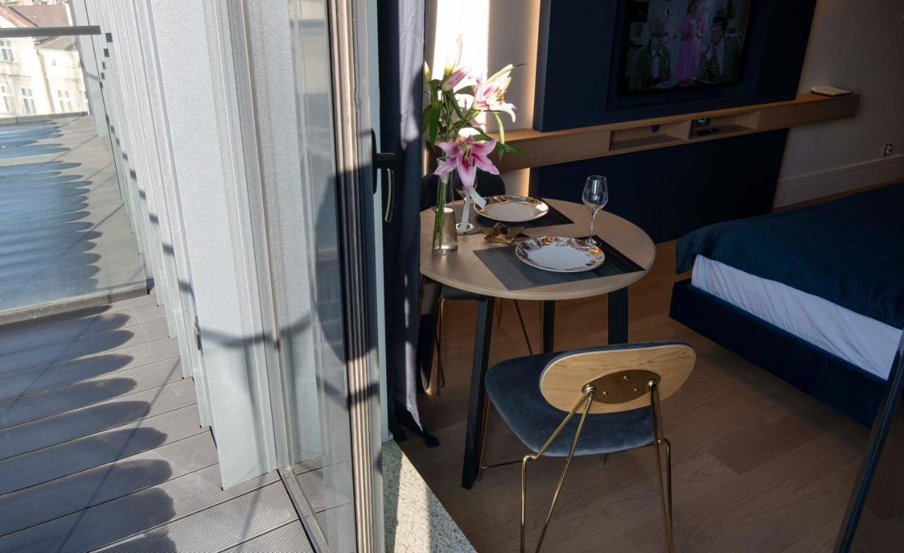 White Birds Apartment Cracovia Esterno foto